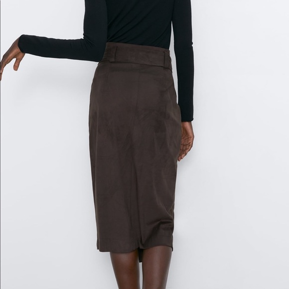 Zara buttoned faux suede skirt - Picture 5 of 8